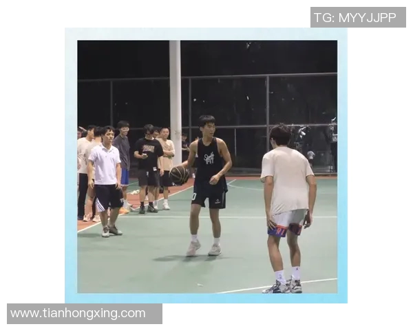 篮球与足球的魅力对比探索运动精神与团队合作的完美结合 篮球与足球的魅力对比探索运动精神与团队合作的完美结合